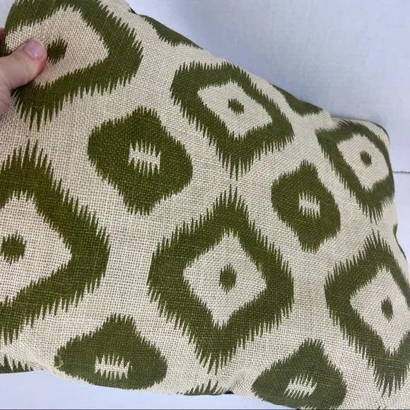 Hand-made burlap/3-D geranium in pot pillow - Picture 6 of 8